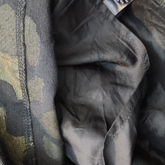 Maeve Camo Pencil Skirt Size 8 - Picture 16 of 16